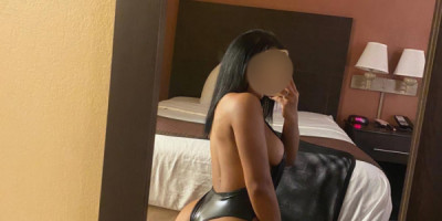 Rica latinita jovencita sexy and young bunny 100 real