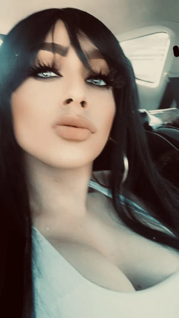 Kym Avatar Bg