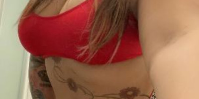 Hola mi nombre es Vivi soy latina tu Reflexologa