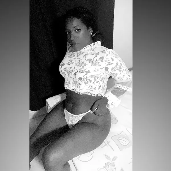 Chanel Avatar Bg