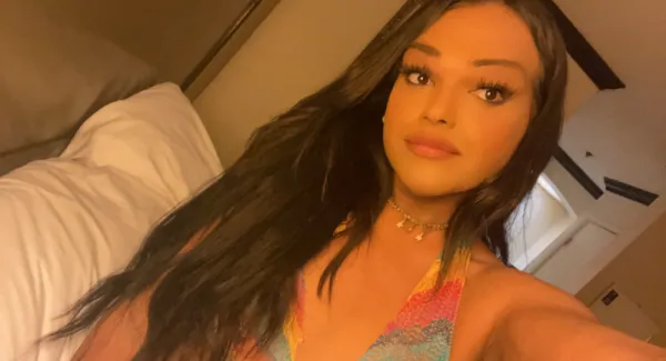 Adriana Avatar Bg