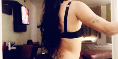 Soy una chica trangenero versátil Soy una chica trangenero en busca de hombres generosos cari?