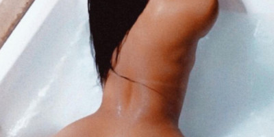 Chica hermosa y caliente Chica sexy y cariñosa con ganas de ti Lista para para comp