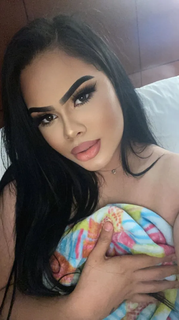 Jannella Avatar Bg