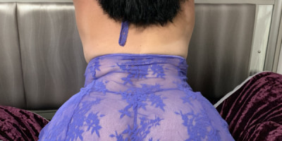 Chica apasionada real madura natural Chica apasionada real madura natural en lugar limpio y tranq