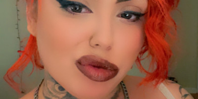 MISS KINKY WITH THE WET WET Hello sweetheart Let me be the prettiest sneak link you will