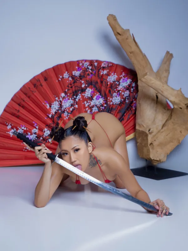 Asia Mae Avatar Bg