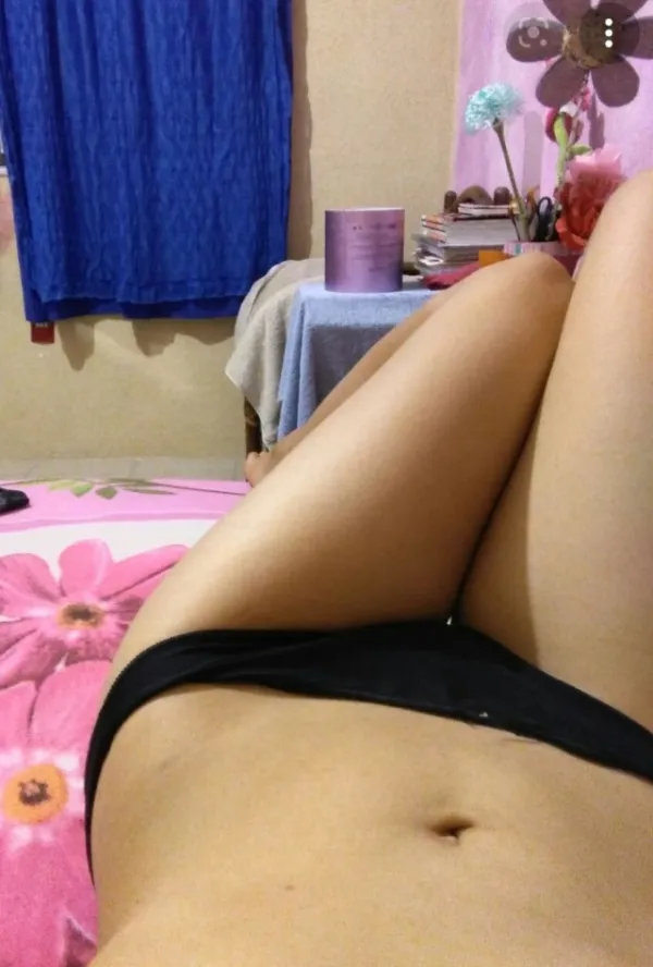 Anabella Avatar Bg
