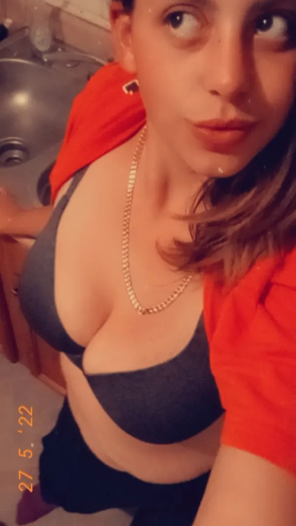 Briana Moon Avatar Bg