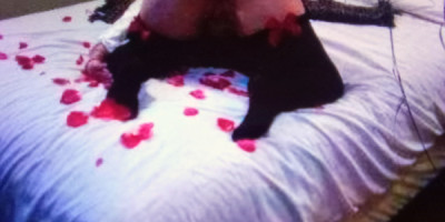 NEW IN TOWN SEXY SEDUCTIVE HORNY MILF HERE TO FULFILL YOER DESIRE