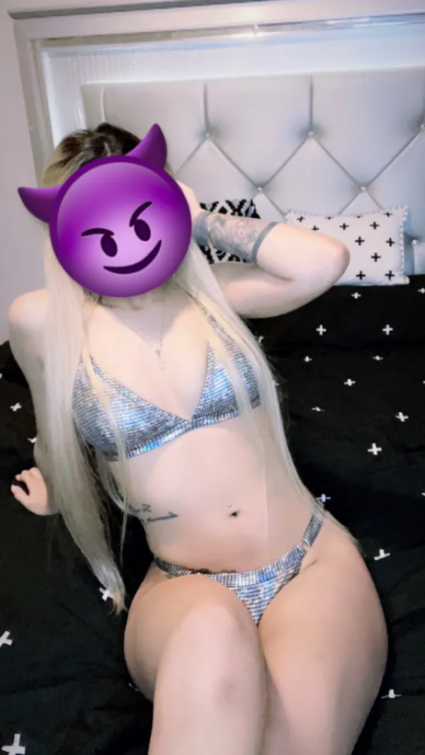 Erika Avatar Bg