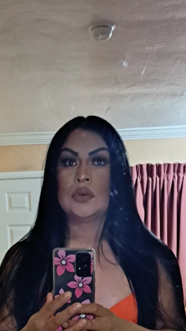 Ximena Ballestero Avatar Bg