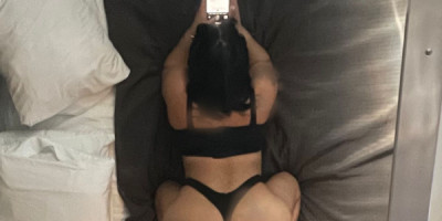 Rica Latina disponible para complacerte con bbj y caprichos escríbeme