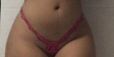 Mi nombre es reina y quiero darte placer latina!