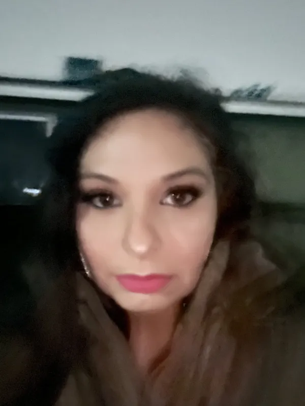 Isabella Gutierrez Avatar Bg