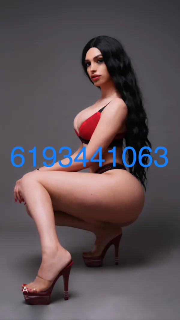 AngyLatina Avatar Bg