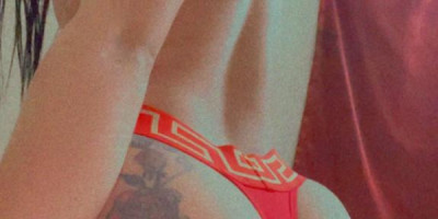 Ven y disfruta de mi teticas las puedes chupar