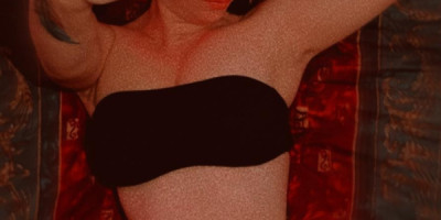 No lo dudes más y ven a pasarla rico con esta latina