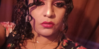 Holaa soy alondra una chica trans y versatil