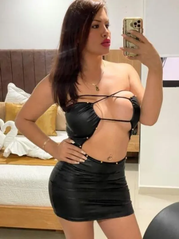 DIANA SEXY LATINA Avatar Bg