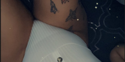 Hi daddy my name is yaritza dominican 29 years old come and have fun