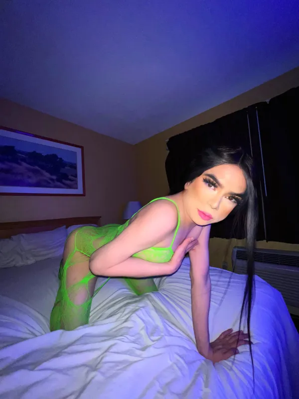 Audrey Avatar Bg
