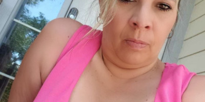 I AM 44-AGE LATINA QUEEN AVAILABLE FOR HOOKUP EAT ME OUT