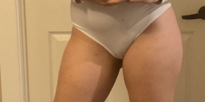 S E X Y B L O N D E Hello gentlemen My name is Jessica and I am here to help y