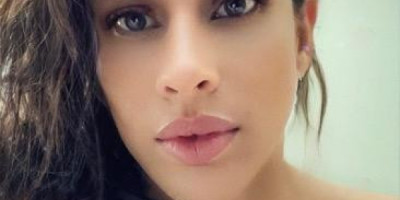 Chica latina caliente llama ahora abierta todo sin limites