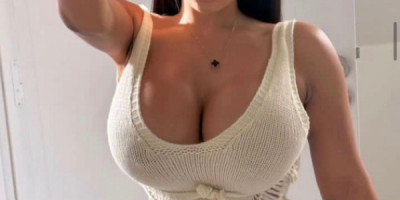 Upscale Sexy Smokin Hott Available Now Ready To Play