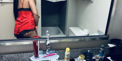 Soy latina vivo en Houston tx Katy no atiendo cubanos ni morenos