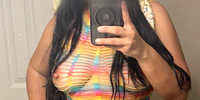 Deliciosas Venezolana y Colombiana con ganas de un trío con anal