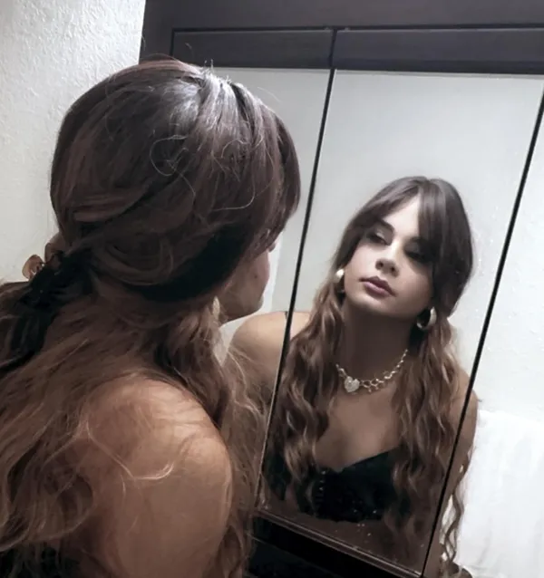 Lia Avatar Bg