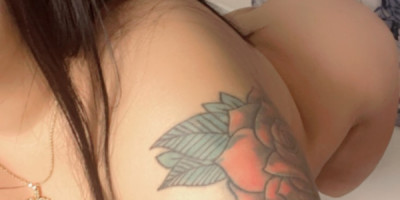 Hola soy Daniela una chica educada aseada complaciente