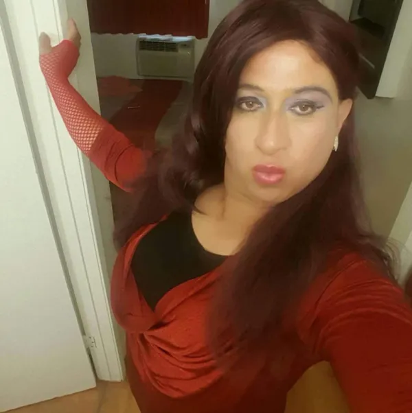 Latina Lulu 4088243170 Avatar Bg