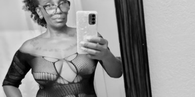 Wet Hot MILF and ready to rock your world