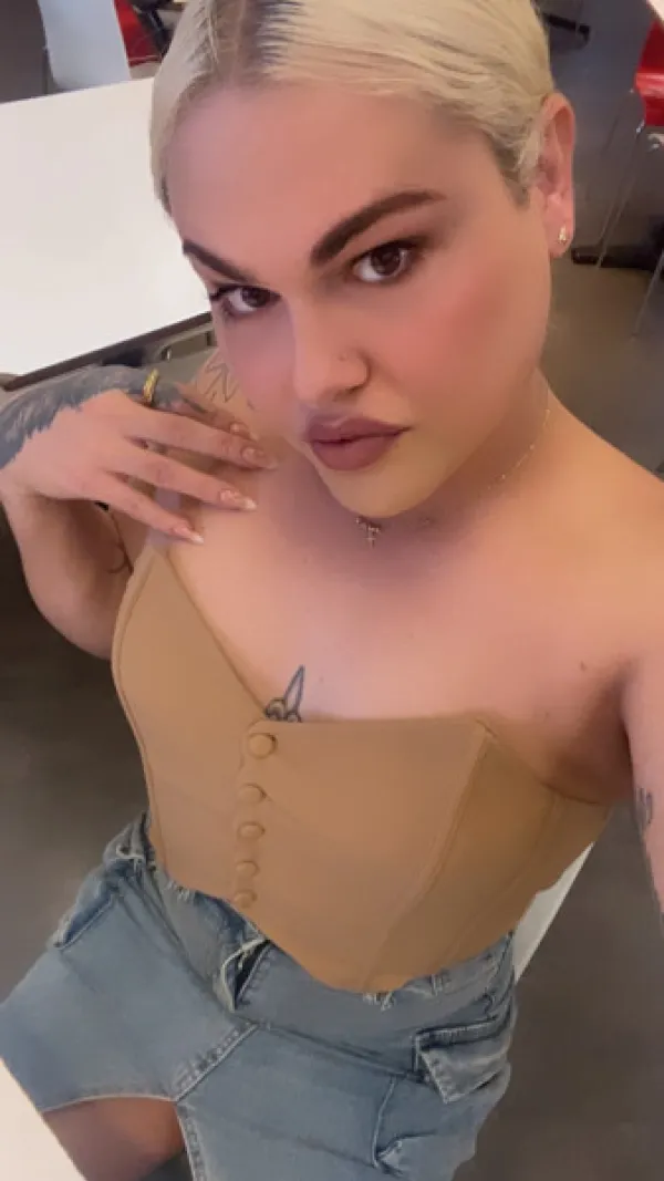 Lena Avatar Bg