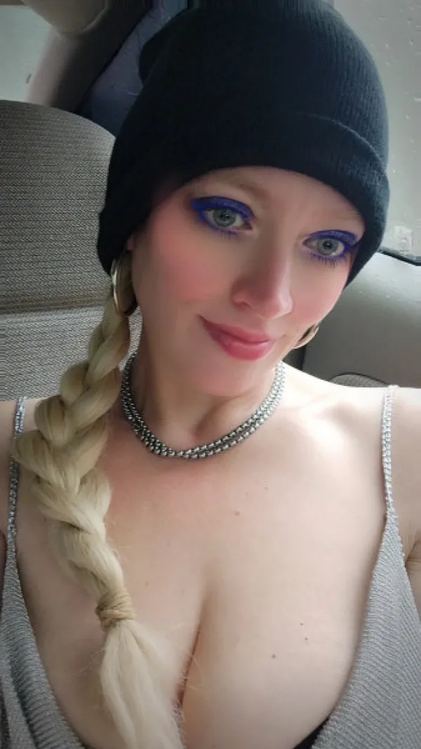 Kassie Avatar Bg