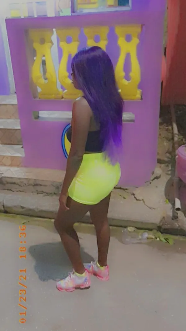 Brittany Avatar Bg