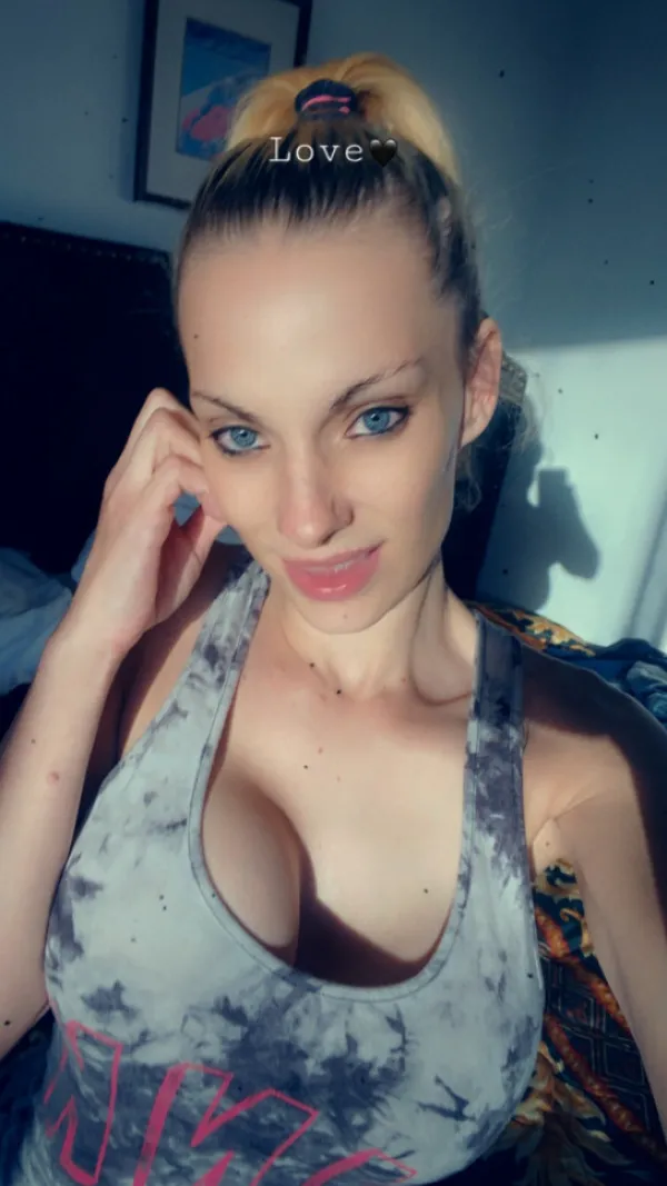 Blue Bunii Avatar Bg