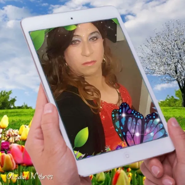 Latina Lulu 4088243170 Avatar Bg