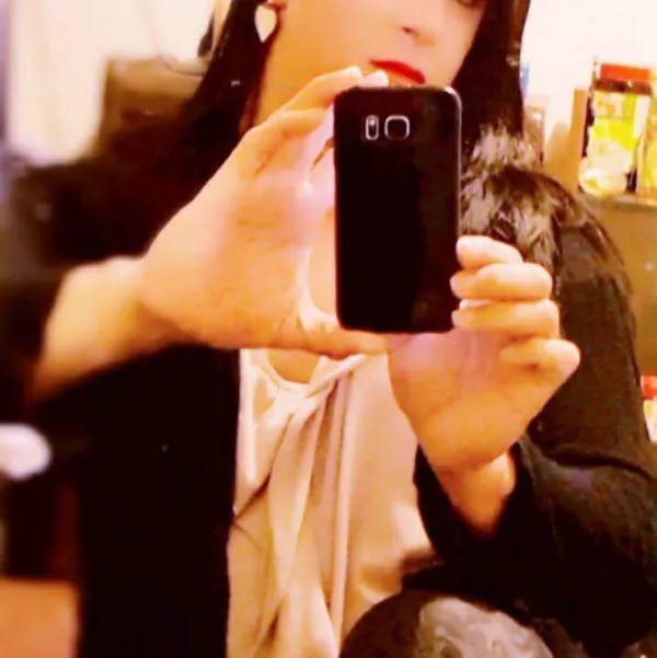 Latina Lulu 4088243170 Avatar Bg